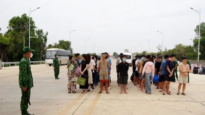 Tây Ninh phối hợp tiếp nhận công dân Việt Nam từ Campuchia
