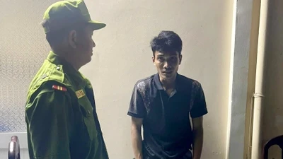 Thanh niên dương tính ma túy đột nhập trụ sở công an Cần Thơ