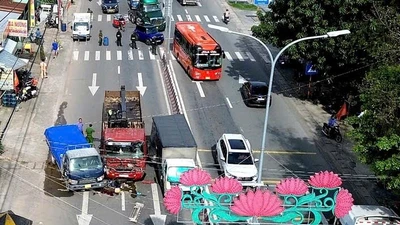 Tây Ninh: Xe tải tông liên hoàn 4 phương tiện, một nạn nhân thiệt mạng