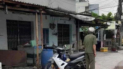 TPHCM: Phát hiện thi thể người đàn ông trên ghế đá ven đường