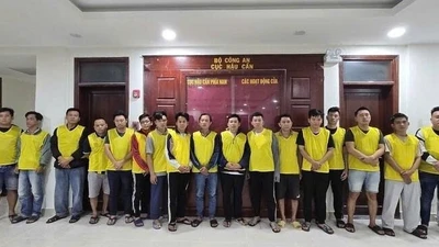 Triệt phá đường dây cá độ bóng đá 900 tỷ đồng trên không gian mạng