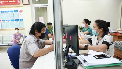 Lâm Đồng điều chỉnh giờ làm việc hành chính, công chức làm đến 17h30 mỗi ngày