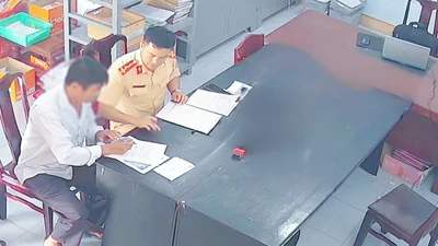 Đồng Nai: Xử phạt tài xế xe bán tải tạt đầu phương tiện khác trên đường ĐT741