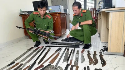 An Giang kêu gọi người dân giao nộp vũ khí, vật liệu nổ và pháo