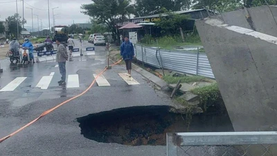 Đà Nẵng khẩn trương khắc phục hố sụt sâu hơn 1m trên đường Nam Kỳ Khởi Nghĩa