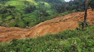 Sạt lở núi tại Hùng Sơn, 3 người dân chưa liên lạc được