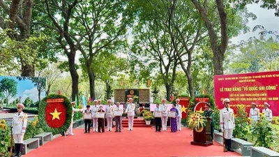 Trao Bằng "Tổ quốc ghi công" đối với 49 liệt sĩ Biệt động Sài Gòn – Gia Định