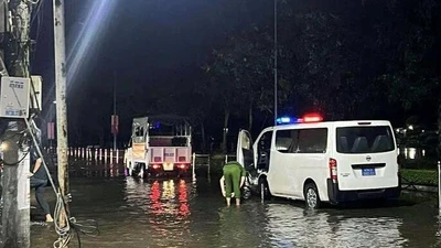 Hai học sinh gặp nạn trong công viên ở Cần Thơ khi nước dâng cao