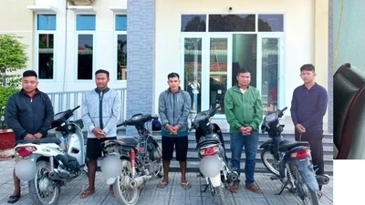 Bắt giữ nhóm đối tượng tổ chức đưa người vượt biên tại xã Ninh Điền