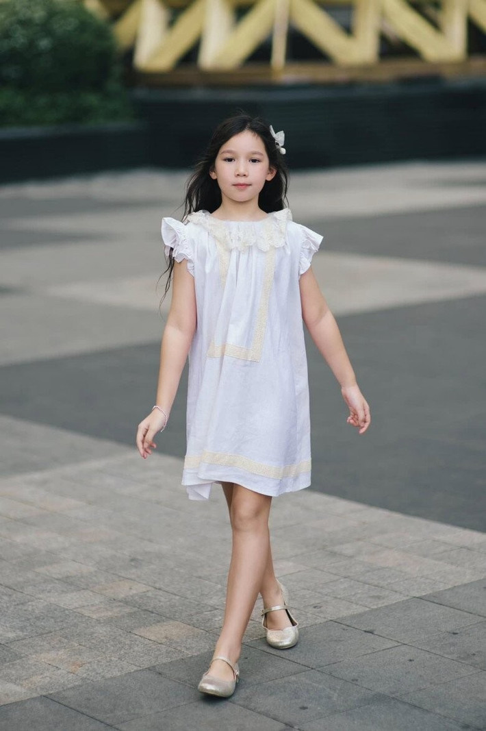 Từ cô bé đáng yêu ngày nào, Myla giờ đã phổng phao và ngày càng xinh xắn. Hành trình trưởng thành của “tiểu công chúa” nhà siêu mẫu Hà Anh vẫn đang được nhiều người dõi theo.