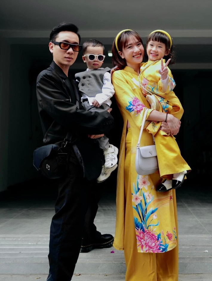 Nhắc đến những cặp đôi đẹp của showbiz Việt, không thể bỏ qua Trâm Anh và JustaTee (tên thật Nguyễn Thanh Tuấn). Trước khi chính thức về chung một nhà, cả hai đã có 5 năm yêu.