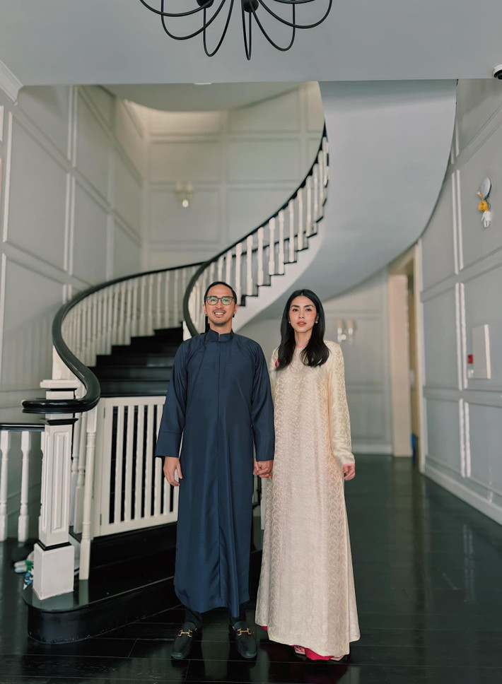 Trong giới giải trí đầy biến động, câu chuyện tình yêu của Tăng Thanh Hà và Louis Nguyễn trở thành một biểu tượng đẹp.