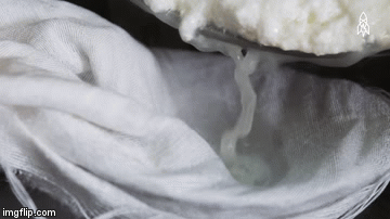 Mức giá 'siêu to, siêu khổng lồ' cho món phô mai đắt nhất thế giới - Hình 5 Muc gia 'sieu to, sieu khong lo' cho mon pho mai dat nhat the gioi-Hinh-5