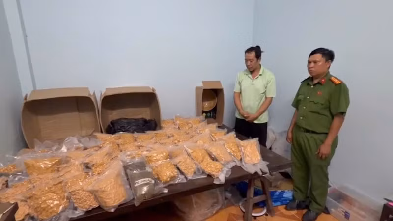 Kiểm tra quán bar, Công an TP HCM phát hiện đường dây ma túy liên tỉnh