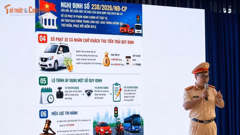 Gần 500 người dân xã Nhà Bè nhận khám sức khỏe và tuyên truyền ATGT