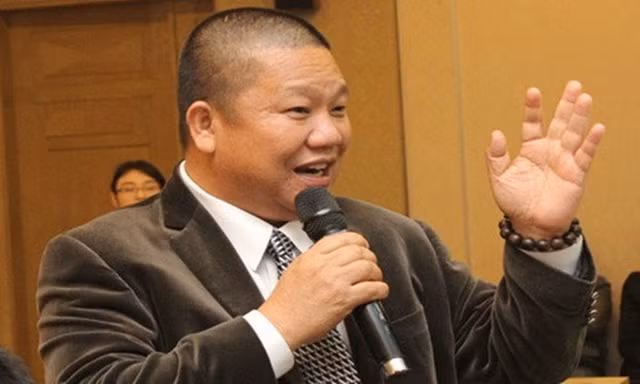 Chan dung thieu gia tuoi 30: Chu tich ngan hang, sep tong tap doan hoa chat-Hinh-4