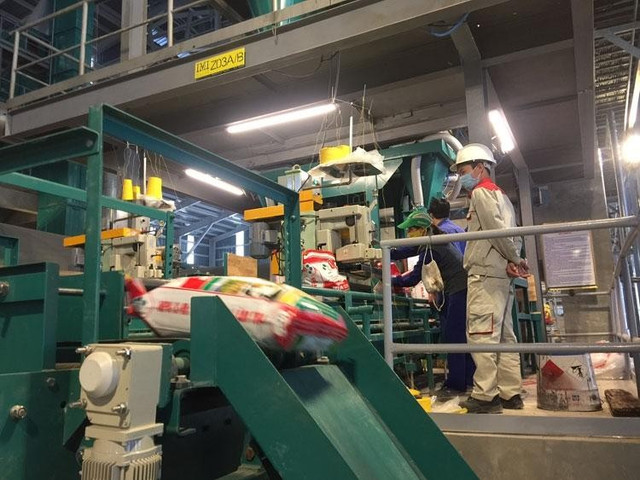 Supe Phốt Phát và Hoá chất Lâm Thao báo lãi quý 4 đi lùi 68% Supe Phot Phat va Hoa chat Lam Thao bao lai quy 4 di lui 68%