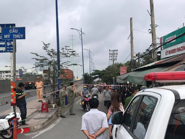 Hiện trường vụ cháy nhà ở Thủ Đức khiến 6 người trong gia đình tử vong thương tâm - Hình 4 Hien truong vu chay nha o Thu Duc khien 6 nguoi trong gia dinh tu vong thuong tam-Hinh-4