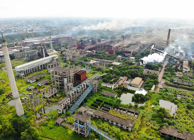 Gang thep Thai Nguyen tiep tuc lo, ganh no gap 5 lan von chu