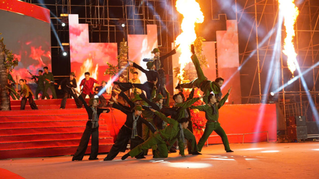 Tây Ninh kỷ niệm 50 năm Ngày Giải phóng miền Nam - Hình 4 Tay Ninh ky niem 50 nam Ngay Giai phong mien Nam-Hinh-4