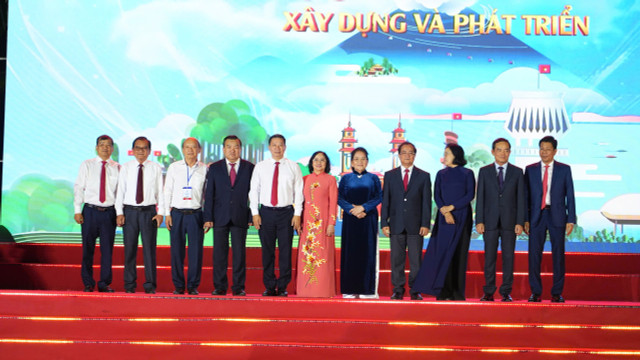 Tây Ninh kỷ niệm 50 năm Ngày Giải phóng miền Nam - Hình 6 Tay Ninh ky niem 50 nam Ngay Giai phong mien Nam-Hinh-6