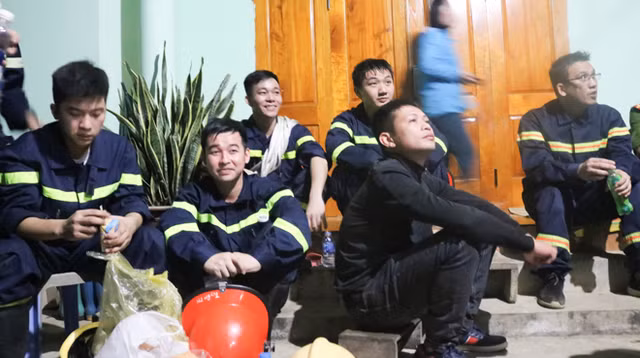 27 hoc sinh o Bac Kan bi lac trong rung-Hinh-3
