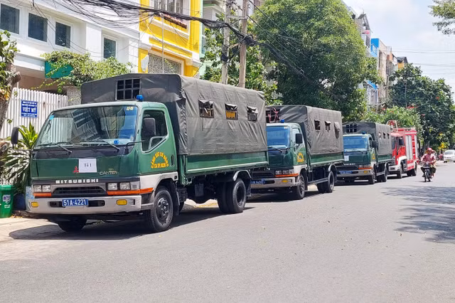 Can canh hang tram canh sat phong toa, kiem tra cong ty Home Credit