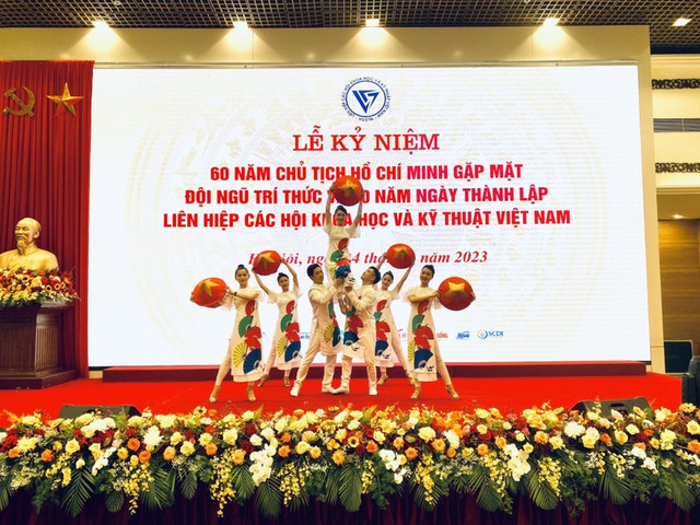 Tổng Bí thư dự Lễ kỷ niệm 40 năm thành lập VUSTA - Hình 10 Tong Bi thu du Le ky niem 40 nam thanh lap VUSTA-Hinh-10