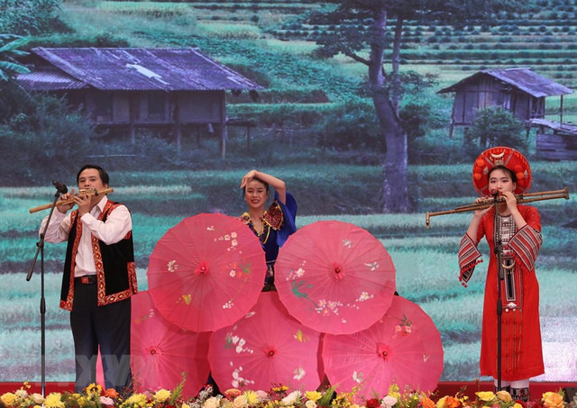 Tổng Bí thư dự Lễ kỷ niệm 40 năm thành lập VUSTA - Hình 11 Tong Bi thu du Le ky niem 40 nam thanh lap VUSTA-Hinh-11