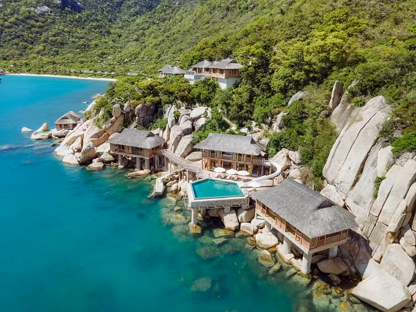 Bat dong san Du lich Ninh Van Bay bi xu phat do khai sai thue