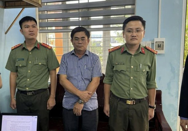 Khởi tố 11 lãnh đạo các ban quản lý ở Quảng Bình liên quan Cây xanh Công Minh Khoi to 11 lanh dao cac ban quan ly o Quang Binh lien quan Cay xanh Cong Minh