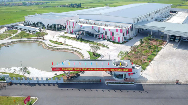 Gia đình Chủ tịch May Sông Hồng sắp nhận 83 tỷ đồng cổ tức Gia dinh Chu tich May Song Hong sap nhan 83 ty dong co tuc