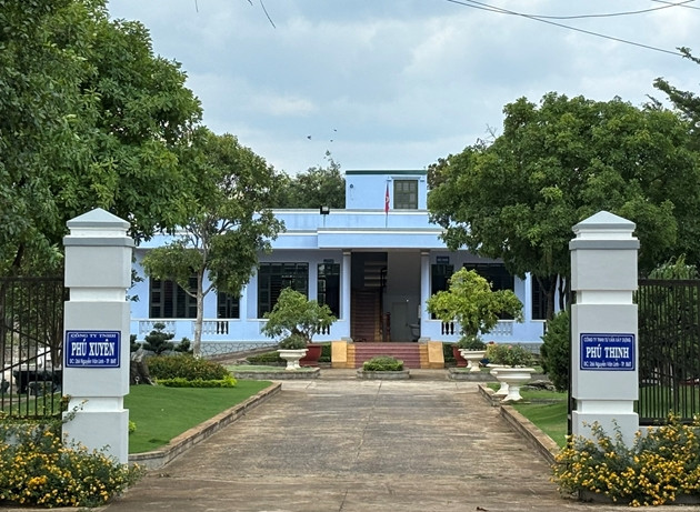 Công ty Phú Xuyên: Lãi mỏng, nợ ngất ngưởng vẫn trúng thầu liên tục - Hình 2 Cong ty Phu Xuyen: Lai mong, no ngat nguong van trung thau lien tuc-Hinh-2