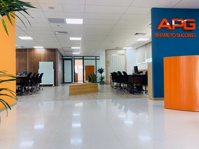 Chung khoan APG thoai bot von tai Ladophar va GKM Holdings