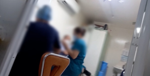 Bác sĩ Phòng khám đa khoa Đinh Tiên Hoàng nhiều lần 'móc túi' bệnh nhân - Hình 2 Bac si Phong kham da khoa Dinh Tien Hoang nhieu lan 'moc tui' benh nhan-Hinh-2