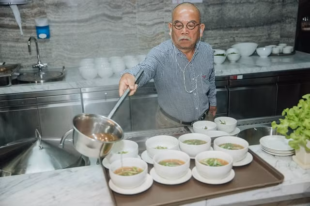 Thuong thuc Pho Thin vua quen, vua la tai Vinpearl