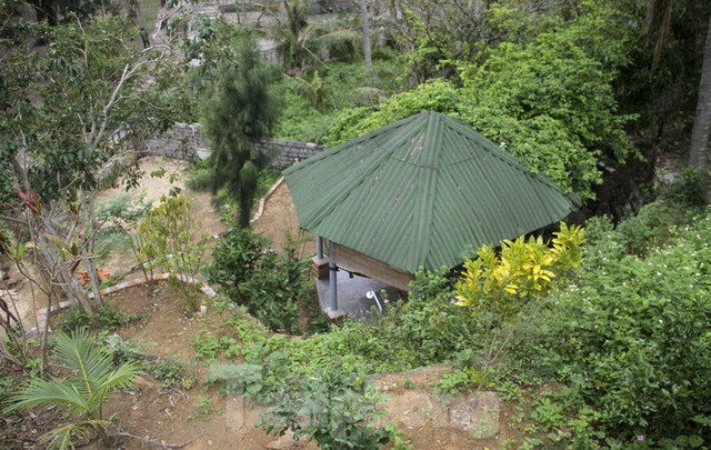 Nguyên Chủ tịch Uỷ ban MTTQ tỉnh Bình Định xây nhà không phép trên núi - Hình 3 Nguyen Chu tich Uy ban MTTQ tinh Binh Dinh xay nha khong phep tren nui-Hinh-3