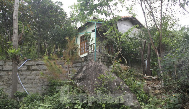 Nguyên Chủ tịch Uỷ ban MTTQ tỉnh Bình Định xây nhà không phép trên núi - Hình 2 Nguyen Chu tich Uy ban MTTQ tinh Binh Dinh xay nha khong phep tren nui-Hinh-2