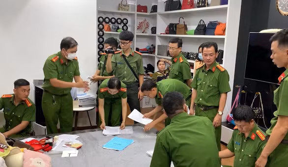 Dai gia Lam Thi Thu Tra dinh vao duong day cho vay nang lai cua nha Thien Soi the nao?