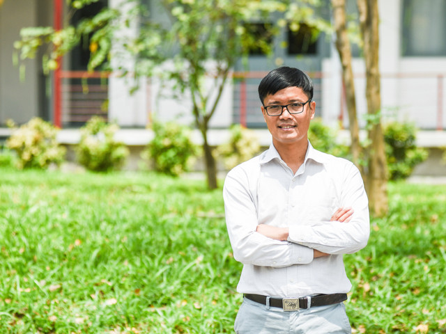Tiến sĩ Đỗ Hữu Quyết: Bỏ nước Mỹ về VN chế tạo máy lọc nước giữ khoáng và thu hồi nước tới 90% Tien si Do Huu Quyet: Bo nuoc My ve VN che tao may loc nuoc giu khoang va thu hoi nuoc toi 90%