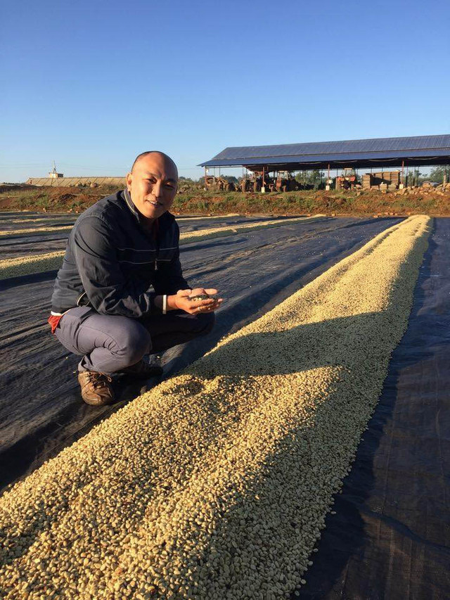 5 người con thành đạt của bà Nguyễn Thị Sơn - Hình 7 5 nguoi con thanh dat cua ba Nguyen Thi Son-Hinh-7