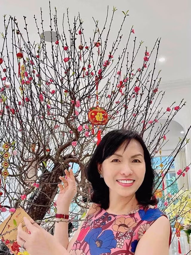 Ba Nguyen Thi Son len tieng ve on ao lien quan den con re Ho Nhan-Hinh-2