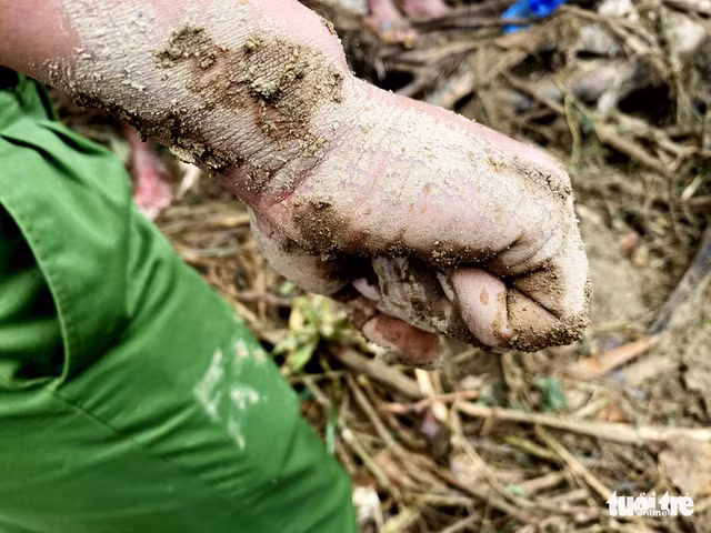 Vu sat lo o Tra Leng: Cuoc tim kiem dong day nuoc mat-Hinh-5