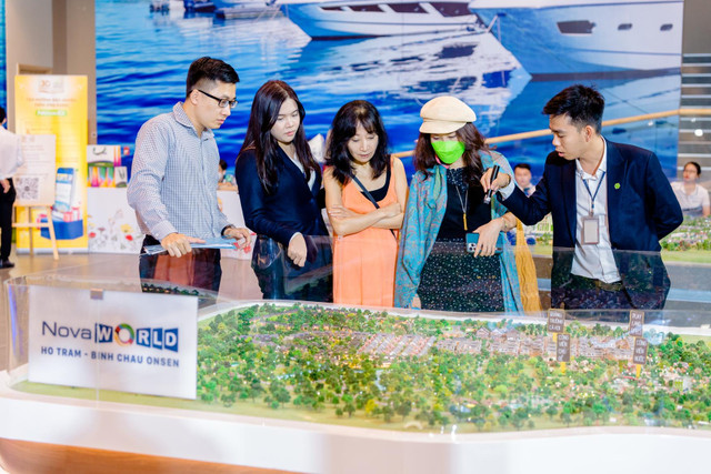 Thị trường chứng khoán gặp khó, bất động sản chứng minh sức hút đầu tư - Hình 2 Thi truong chung khoan gap kho, bat dong san chung minh suc hut dau tu-Hinh-2