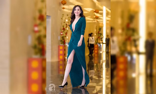 Khoe vong 1 khung, Mai Phuong Thuy dien vay xe sau suyt 'lo hang'-Hinh-4