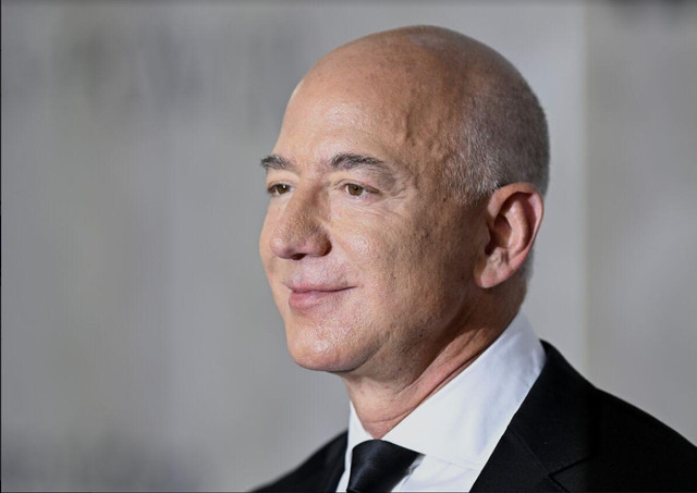 Siêu tỷ phú Jeff Bezos suýt trở thành nhân viên đánh máy fax - Hình 4 Sieu ty phu Jeff Bezos suyt tro thanh nhan vien danh may fax-Hinh-4