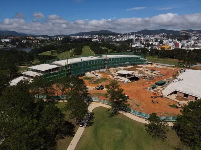 Cong trinh vi pham xay dung tai san Doi Cu vi sao chua thao do?