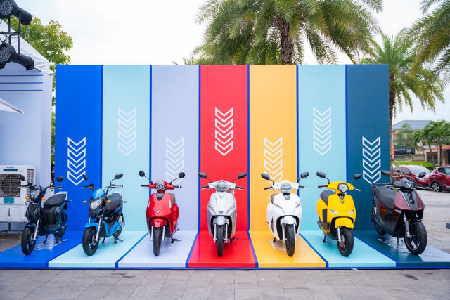 Xe máy điện đang chiếm lĩnh ngành dịch vụ vận chuyển như thế nào? - Hình 2 Xe may dien dang chiem linh nganh dich vu van chuyen nhu the nao?-Hinh-2