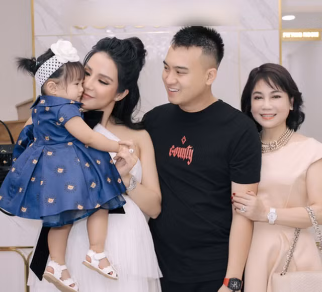 Gia the 'khung' cua thieu gia Pham Nghiem Duc vua ly hon ca si Diep Lam Anh-Hinh-2