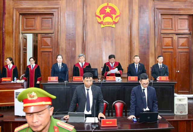 Hinh anh Truong Hue Van, Truong My Lan tai toa sang nay-Hinh-4